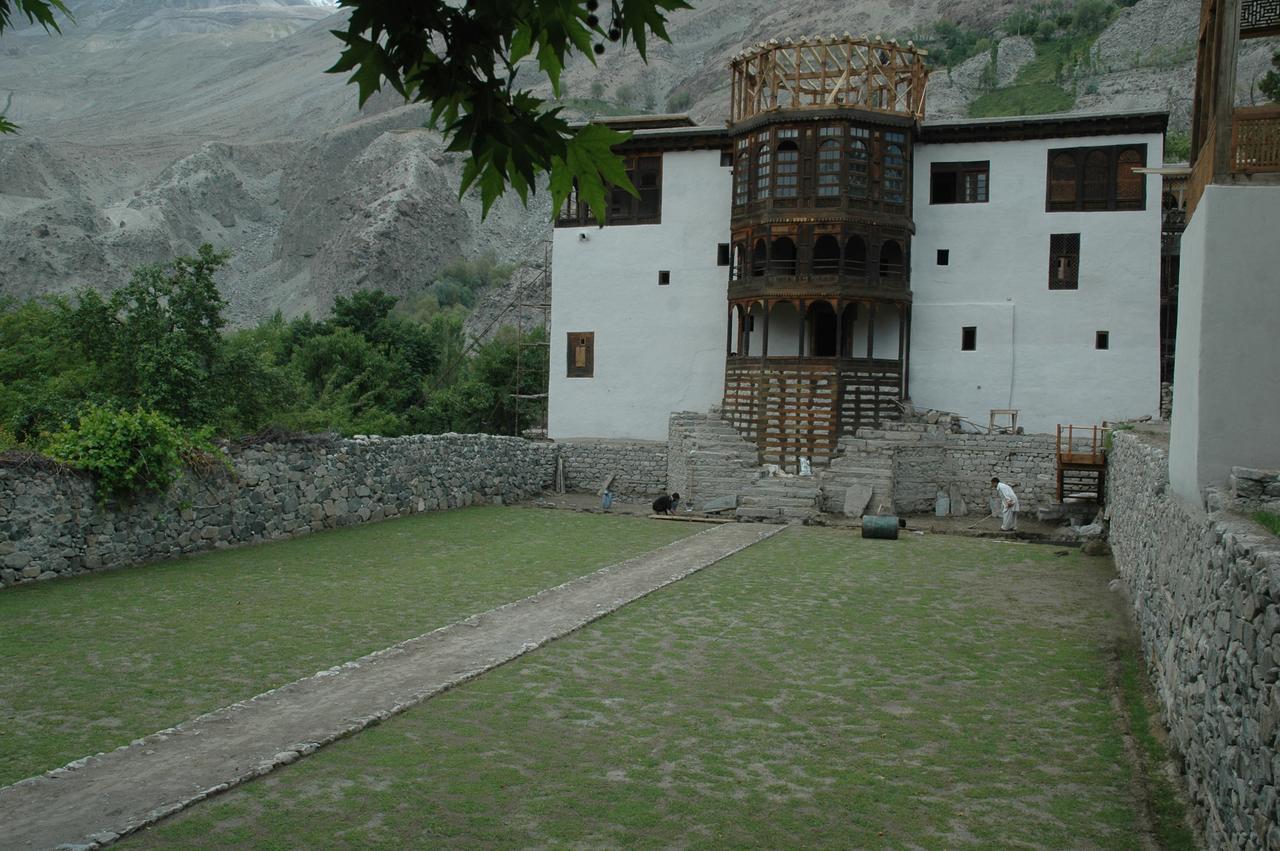 Serena Khaplu Palace Exterior foto