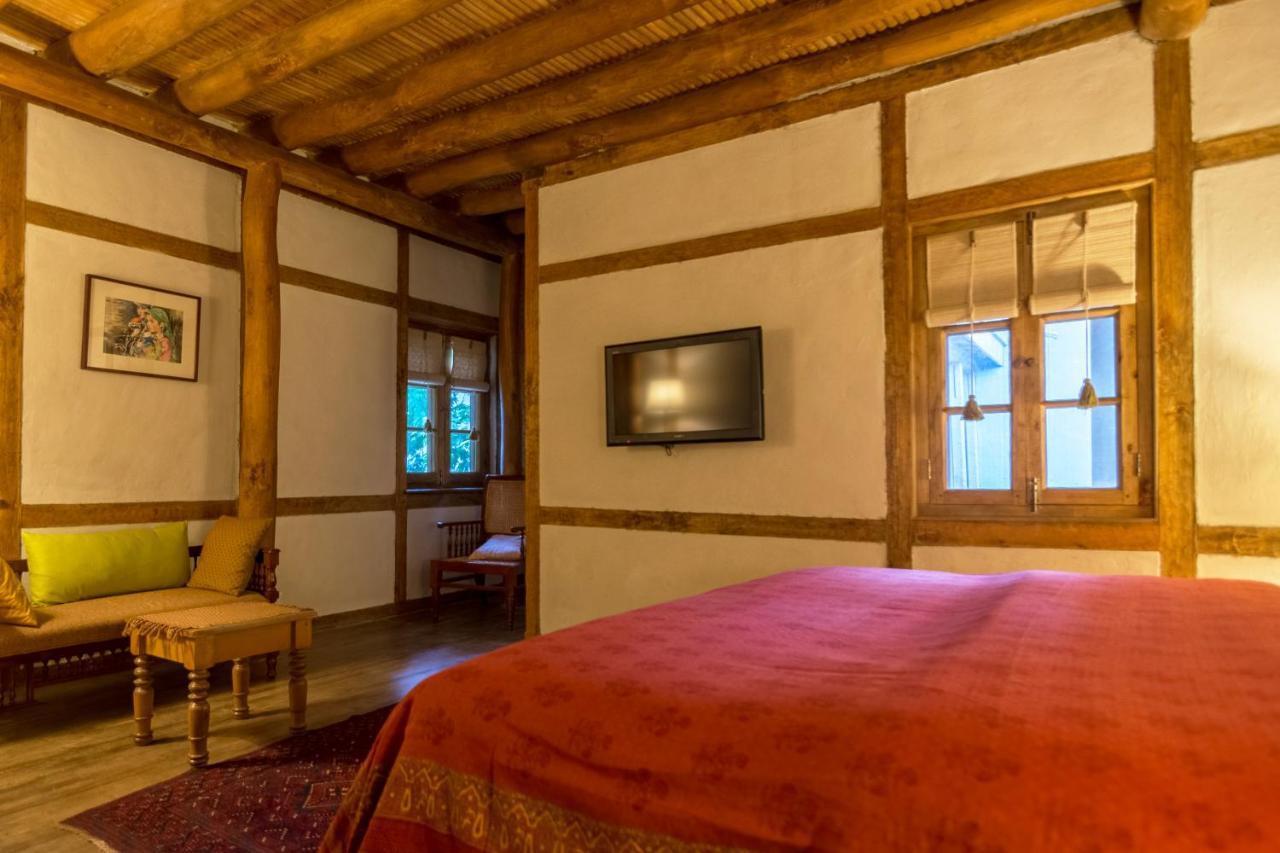 Serena Khaplu Palace Exterior foto