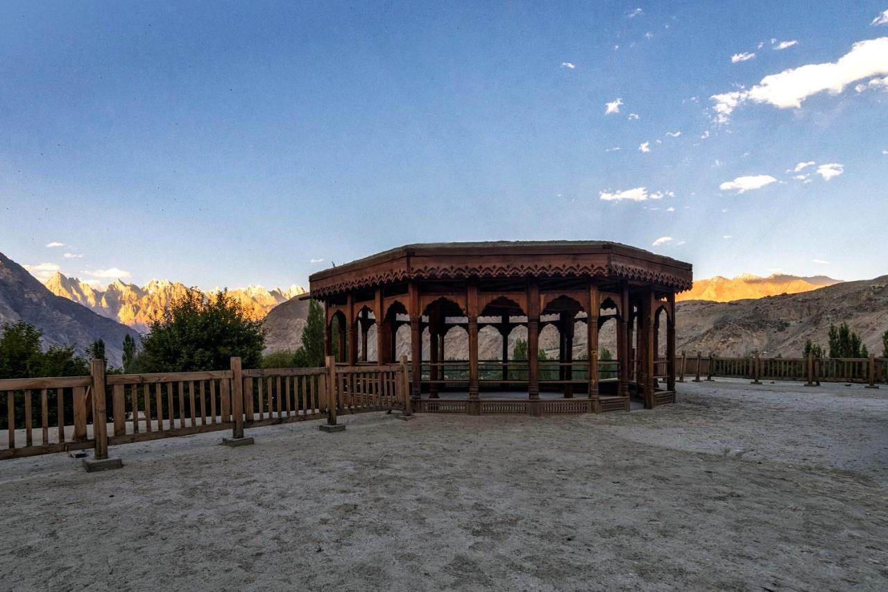 Serena Khaplu Palace Exterior foto