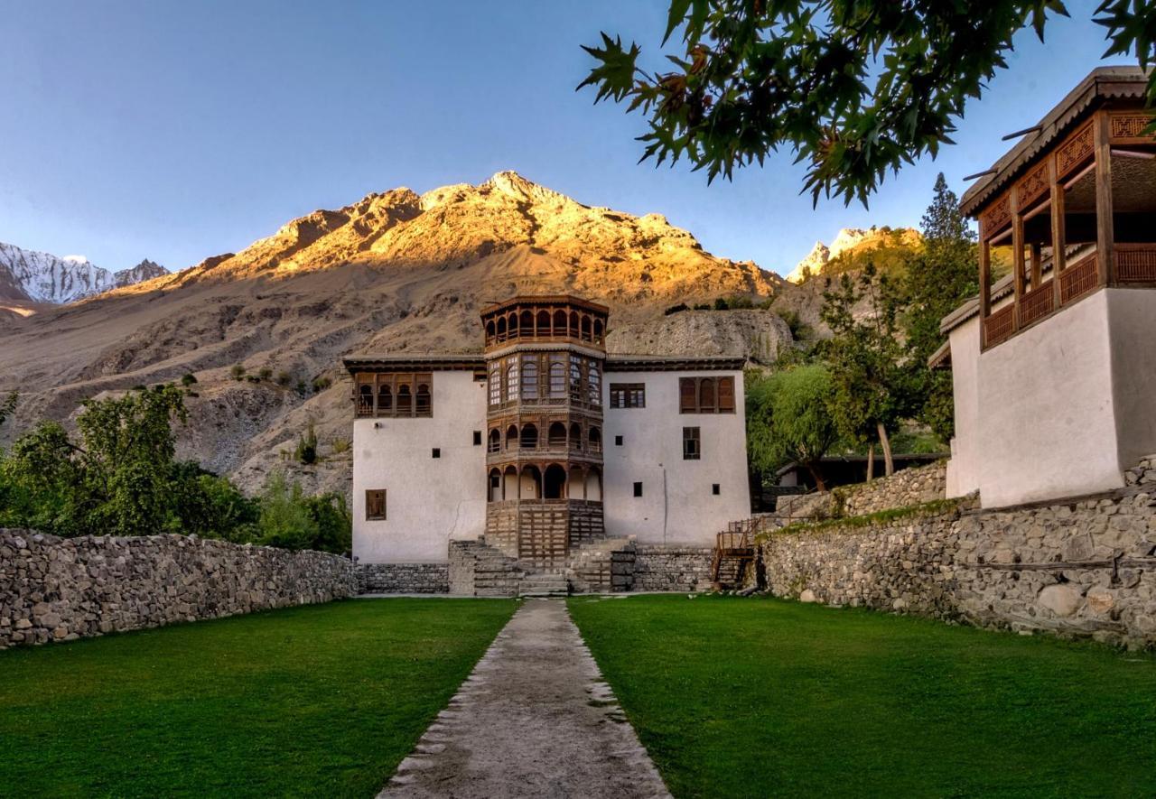 Serena Khaplu Palace Exterior foto